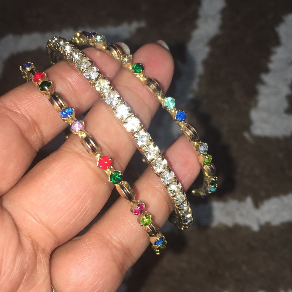 Bracelets - Picture 2 of 4